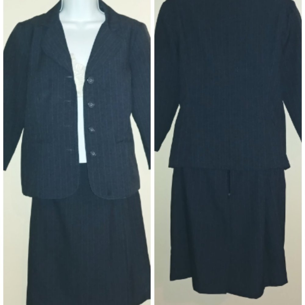 Karen Stevens petites Pinstripe Two Piece suit